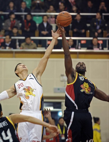 边路传中破 边路传中破