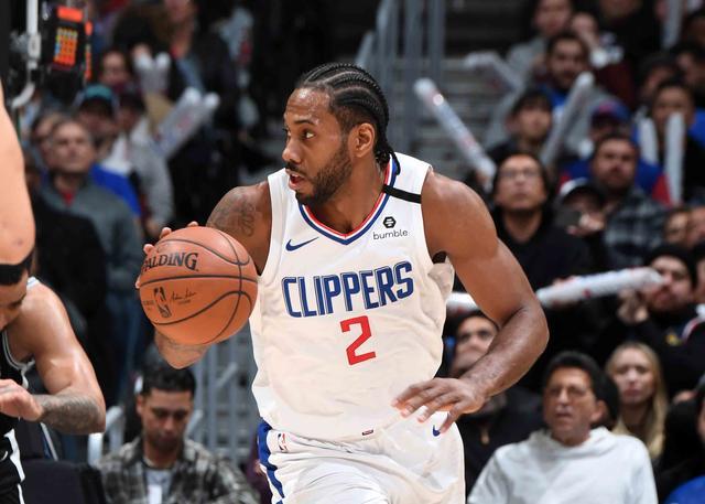 借助三中场 借助三中场